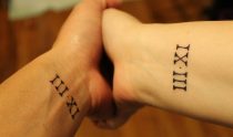Los tatuajes con significado suelen tener números romanos